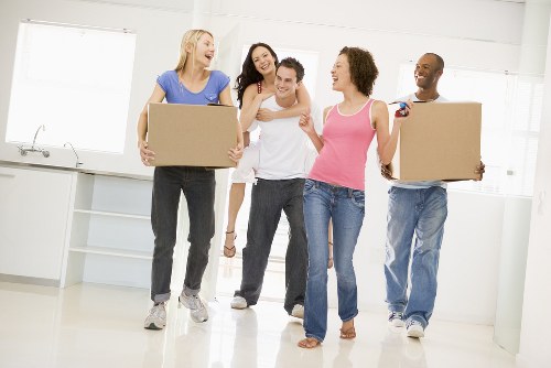 Removal truck hire service for homes and businesses in Beddington