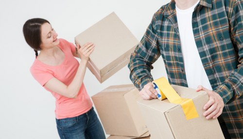 Removal van suitable for narrow residential streets in Beddington