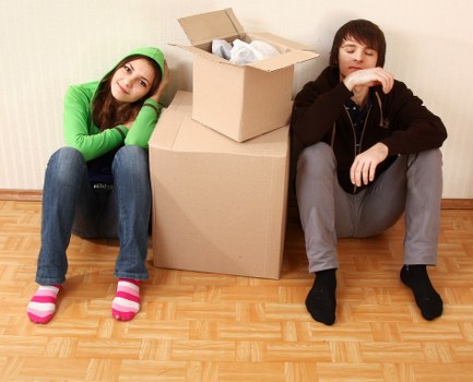 Moving van support for homes and businesses in Beddington